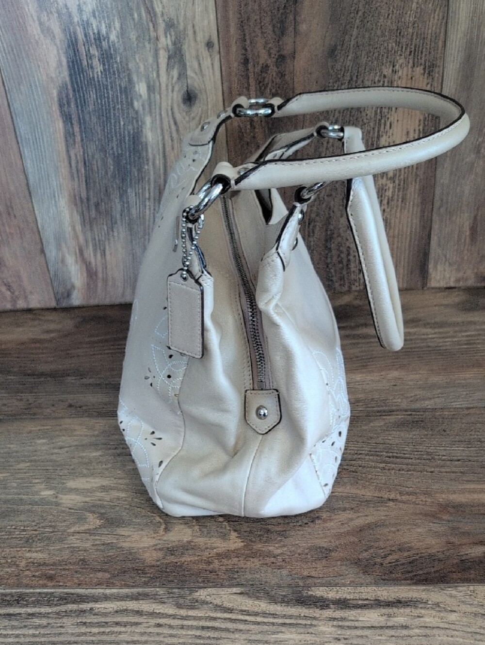 Coach Ashley Tossed Laser-Cut Leather Eyelet F22485 Shoulder Bag Handbag   M414 - Picture 5 of 12